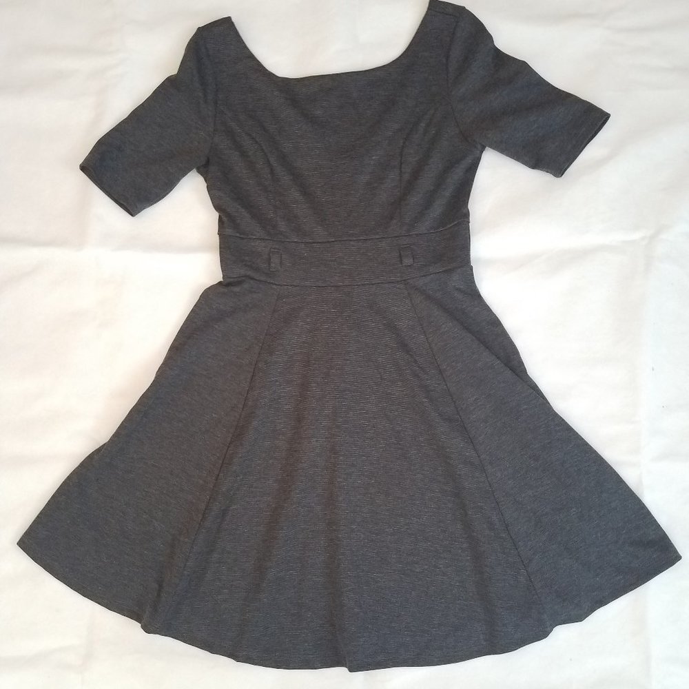Gray Modcloth dress w/sleeves EUC like new